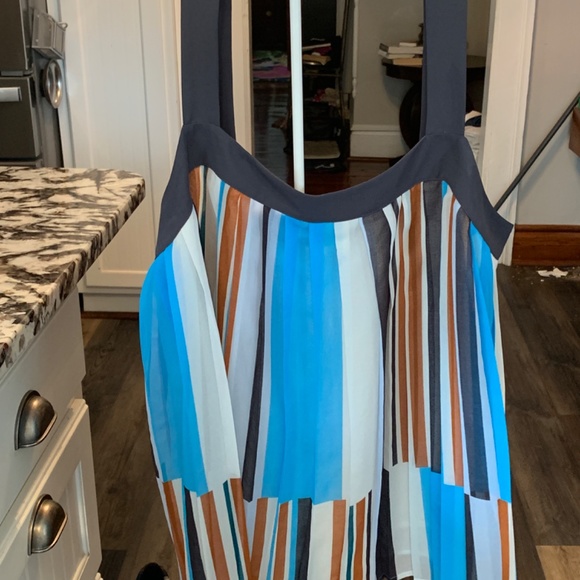 Loft striped tent tank. Worn once. Perfect condition - Picture 2 of 4